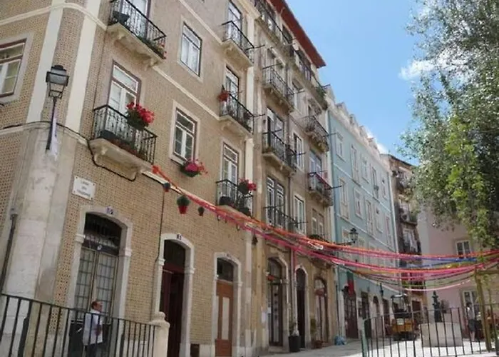 & Calm With Great View Lisboa